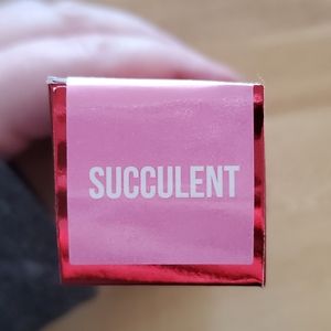 Jeffree Star premium v-day "The gloss"